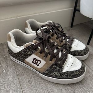 DC SNEAKERS